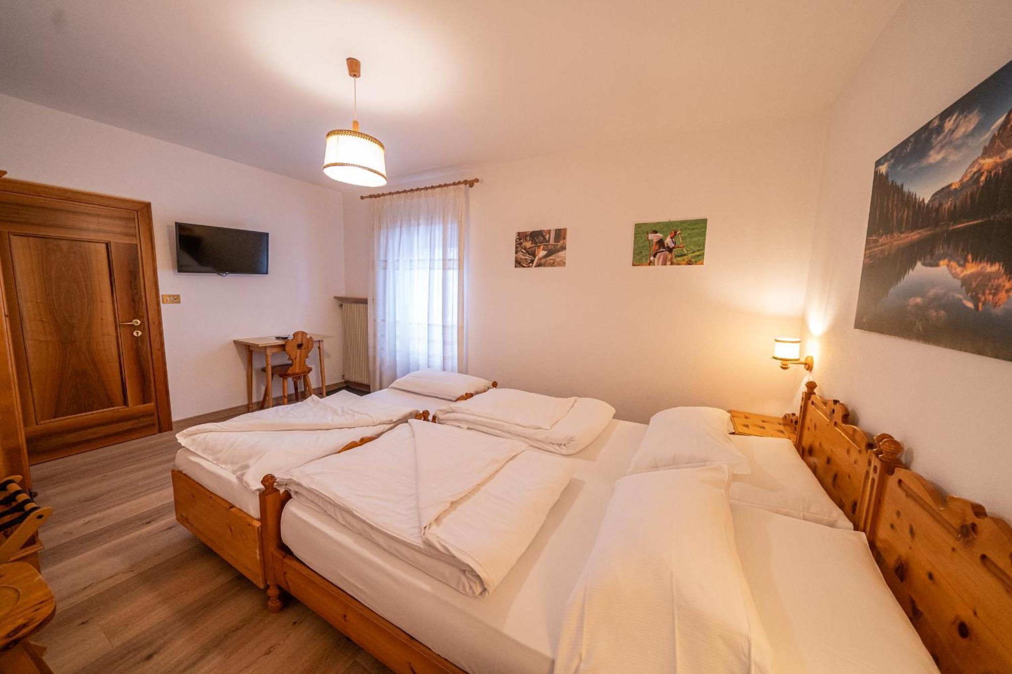 Hotel Fontana Sappada Bagian luar foto